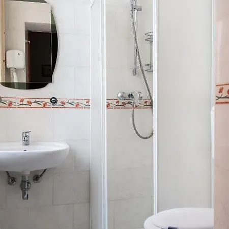 Affittacamere Daniela Apartman *